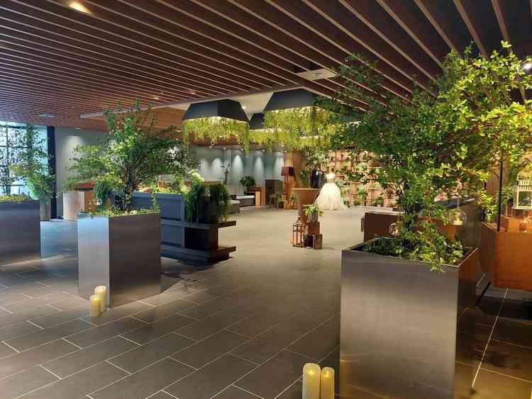 式前後の時間で利用するスペースで、居心地の良い空間でした。