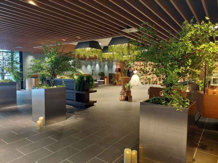 式前後の時間で利用するスペースで、居心地の良い空間でした。