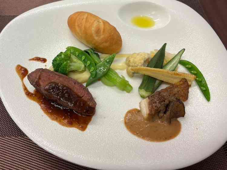 試食会のメイン料理。特に野菜がいきいきしていてとても美味しくいただきました。