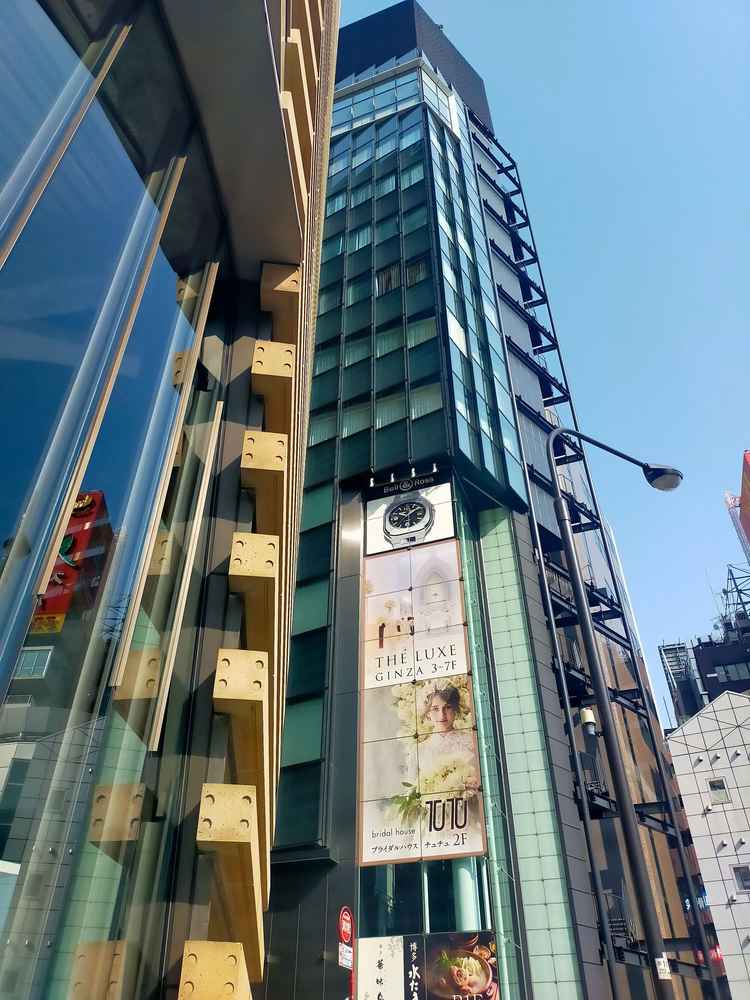 外観は銀座の普通のビル。