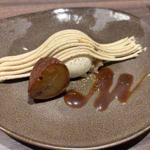 デザートでは、ドライアイス演出で提供いただき、サプライズ感のあるおもてなしもよかった、味も良かった