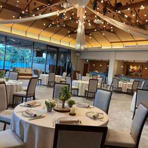 2階の披露宴会場はテラスが使用できて自由度が高いと感じた