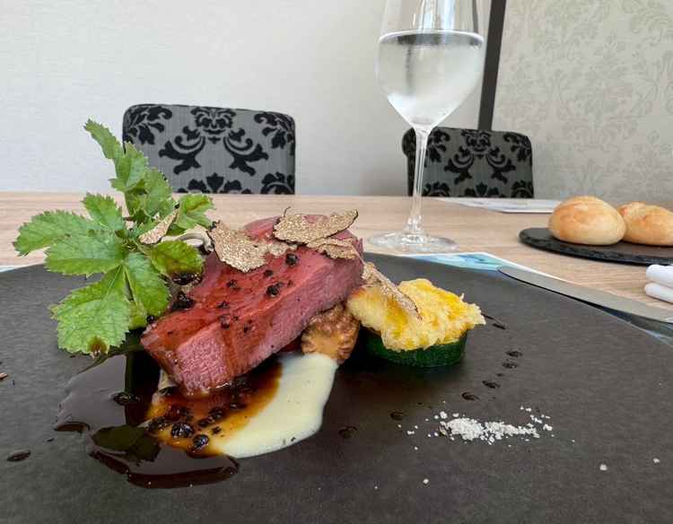 試食で出していただいたメイン料理です。