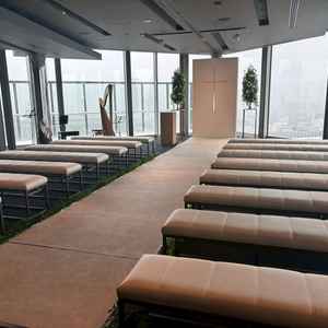 【ザ　スカイチャペル】最上階の24階から銀座方面の絶景を眺めながらの贅沢な空間、雪景色も神秘的でした