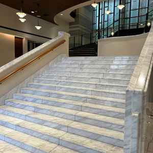 チャペル前にある大階段。フォトスポットの一つ。素敵な雰囲気、空間だった。