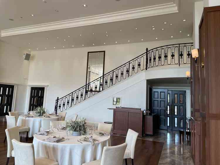 ヴィクトリアハウスは階段入場できるのがポイント。