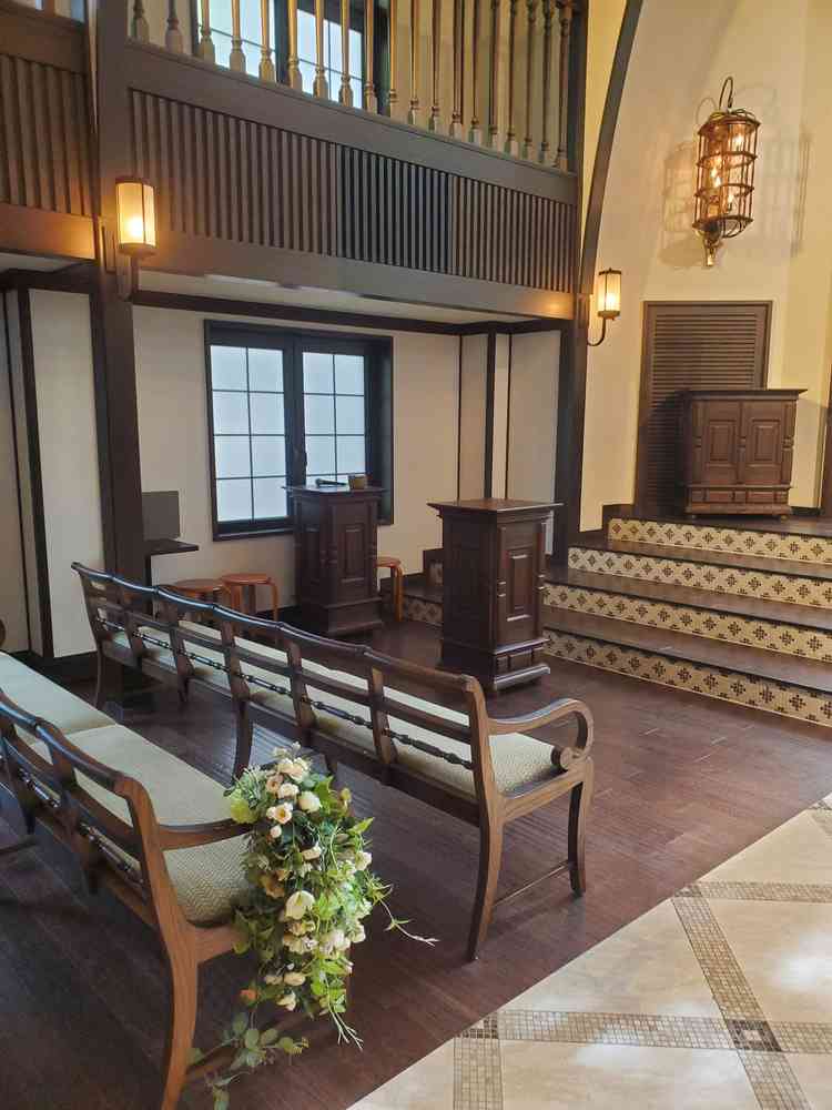 チャペルのゲスト席