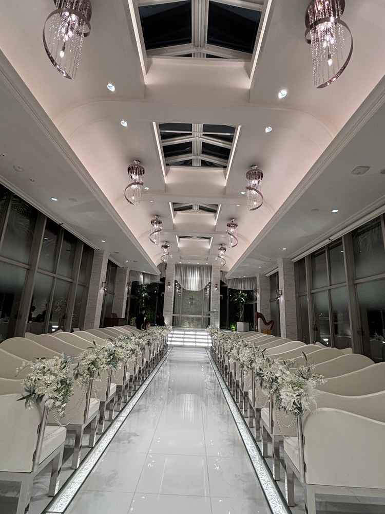 白亜のチャペル