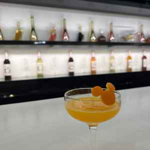 生搾りのオレンジジュース　ディズニーが好きと話したらサプライズでこの形！ホスピタリティが凄い。