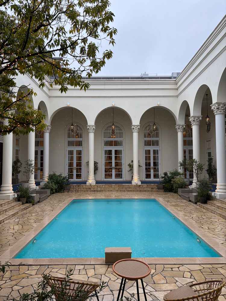 一組で貸し切りできるヴィクトリアハウス