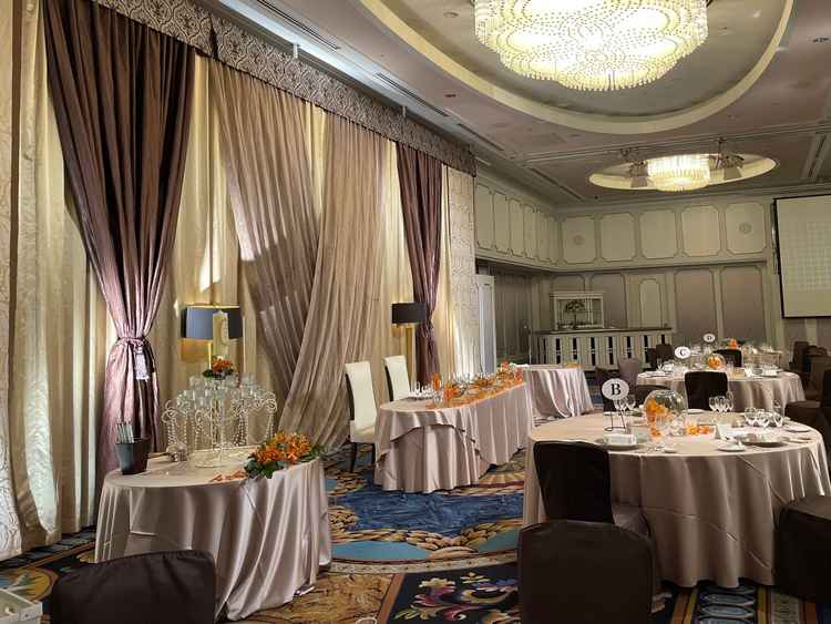 披露宴会場内の雰囲気