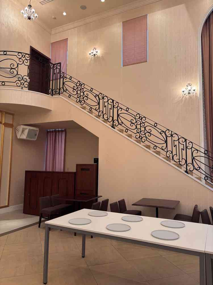 披露宴会場までのウェルカムスペース。ここでプロジェクションマッピングを使用した演出ができる。