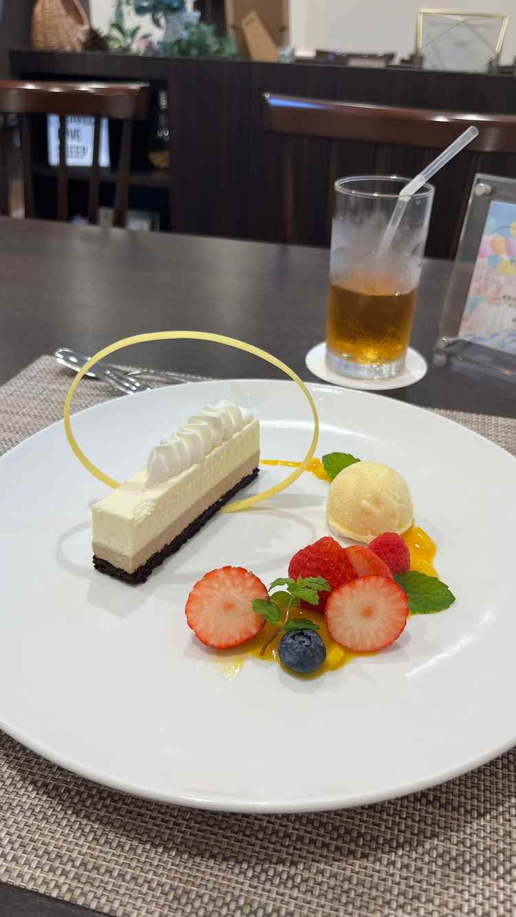 料理が全ておしゃれで美味しかった。創作料理もいただいたが可愛かった。