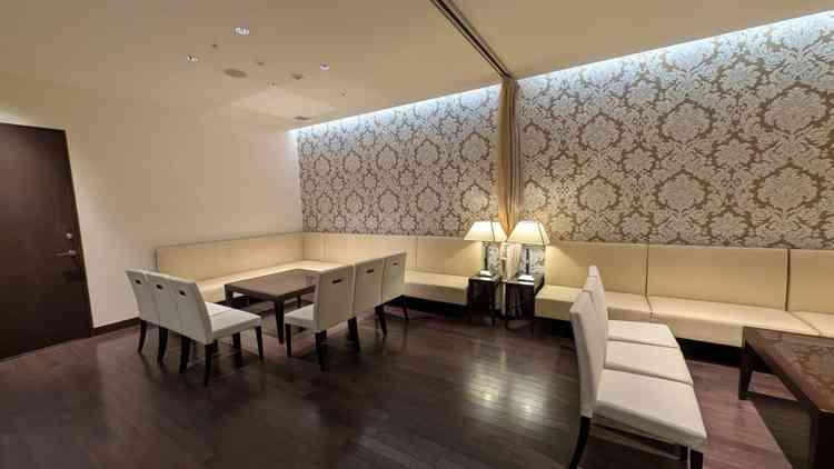 両家の控室です