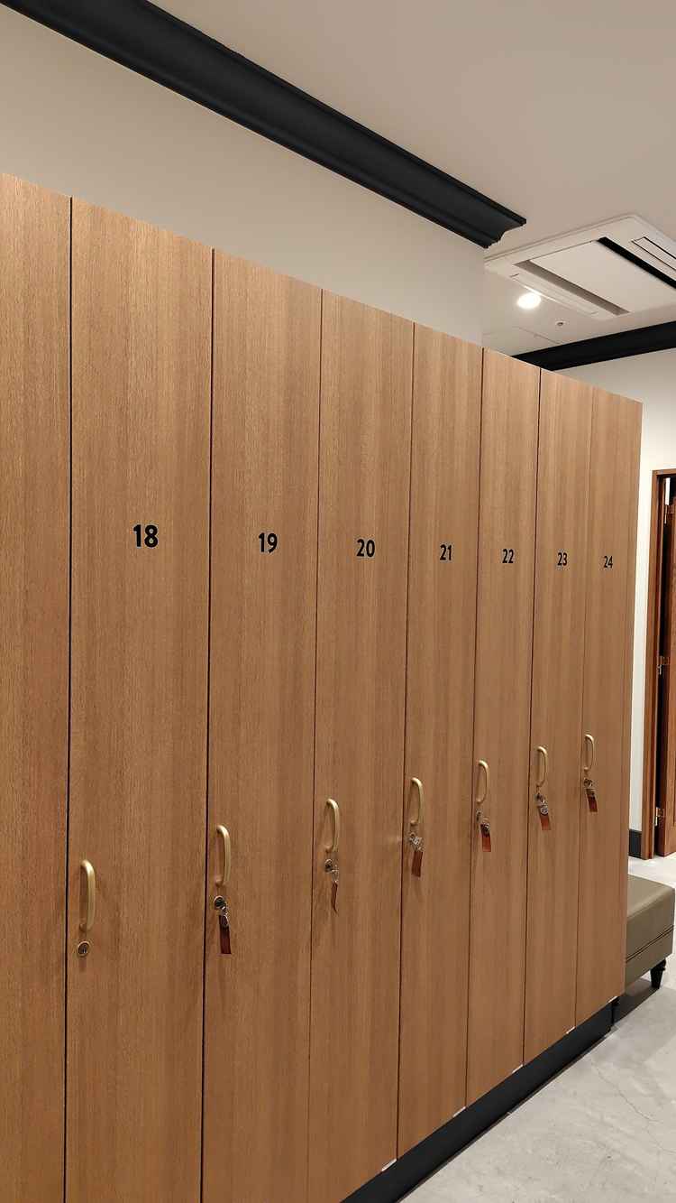 ロッカー。クロークもあるけど自分で荷物を管理したいゲストは使用可能。