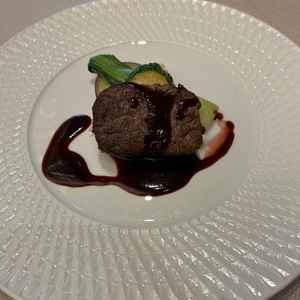 試食会のメイン料理。国産和牛。とても美味しかった。
