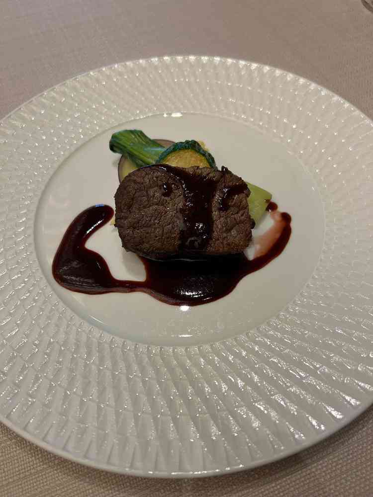 試食会のメイン料理。国産和牛。とても美味しかった。