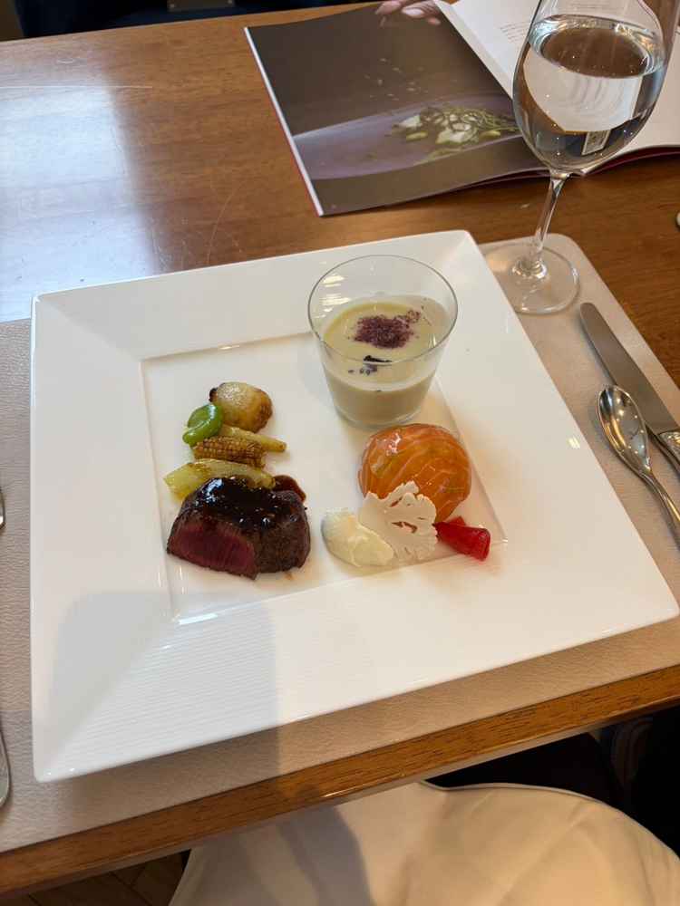 無料試食会で出た食事。全て美味しかった。