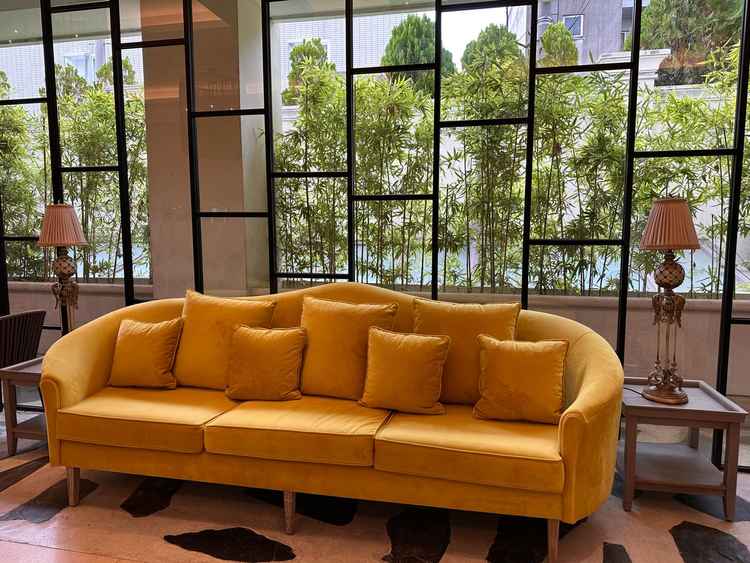 ロビーの写真。窓に2人の写真やゲストとの思い出の写真を貼るなど、自由にアレンジ可能。