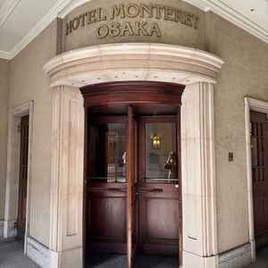 ホテルの入り口