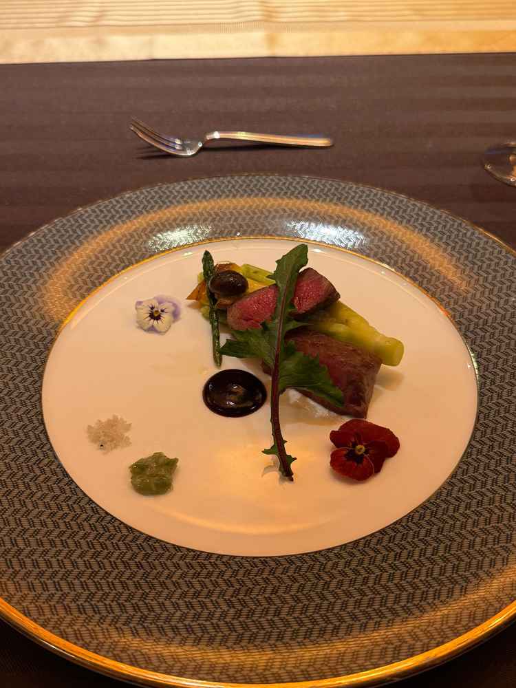 試食でお肉やデザートをいただきお肉を焼くパフォーマンスを披露してくれて印象に残った。全て美味しかった