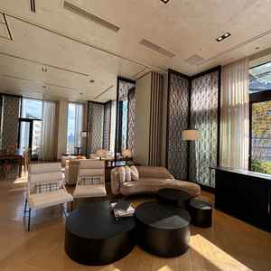 チャペルの前室。こちらでゲストが待機できるそうです。