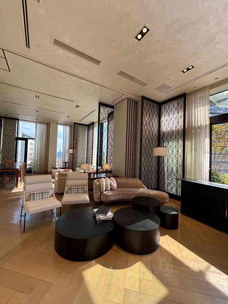 チャペルの前室。こちらでゲストが待機できるそうです。