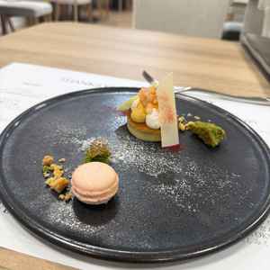 デザートもいただきました。季節によって違うそうです。11月は安納芋のパウンドケーキでした。