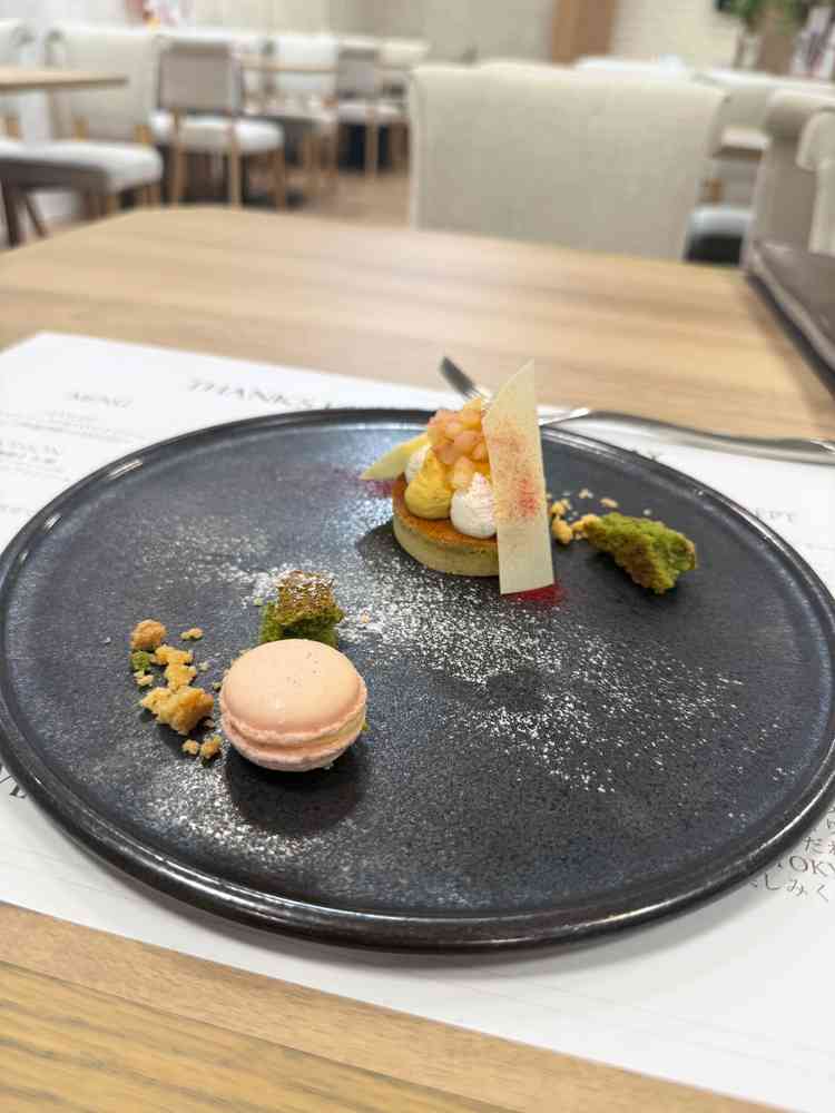 デザートもいただきました。季節によって違うそうです。11月は安納芋のパウンドケーキでした。