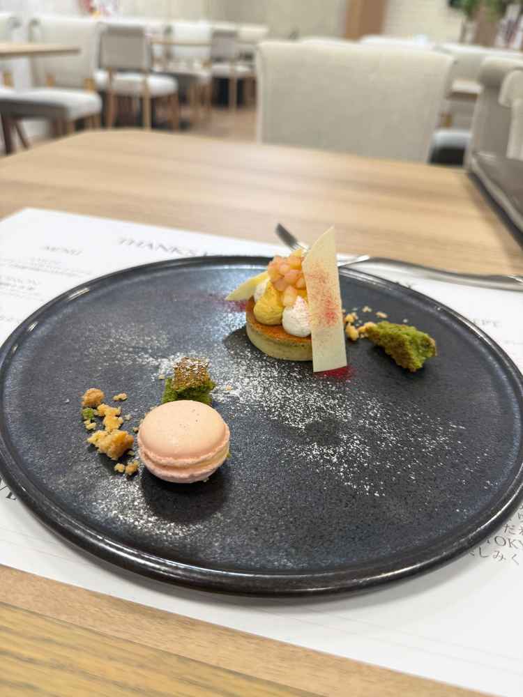 デザートもいただきました。季節によって違うそうです。11月は安納芋のパウンドケーキでした。