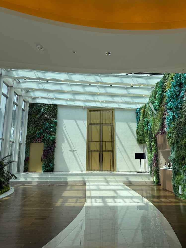 室内フラワーシャワー