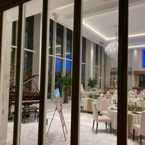 外から見た披露宴会場