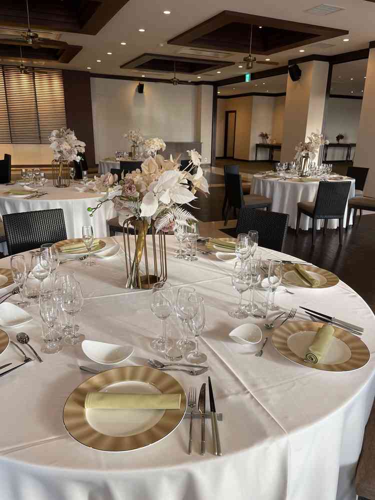 披露宴会場も広々と貸切で素敵でした。