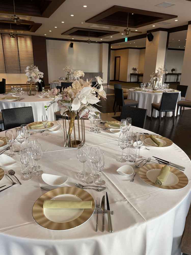 披露宴会場も広々と貸切で素敵でした。