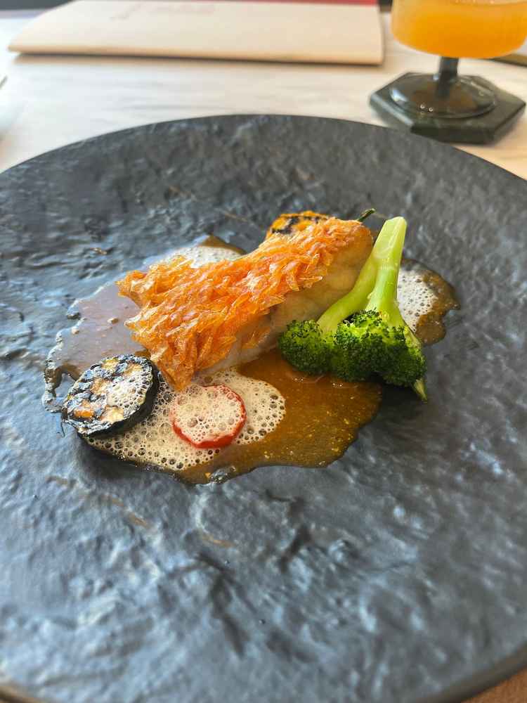 お魚のメニュー。こちらもソースがとてもおいしかった。個人的にはお魚のメニューのほうが好きだった。