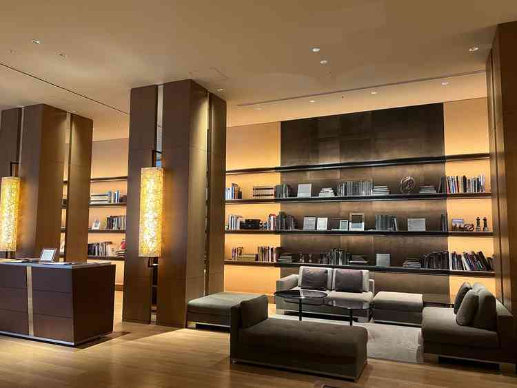 披露宴会場がホームパーティーというイメージでそれに合わせたロビー。雰囲気が素敵でした。