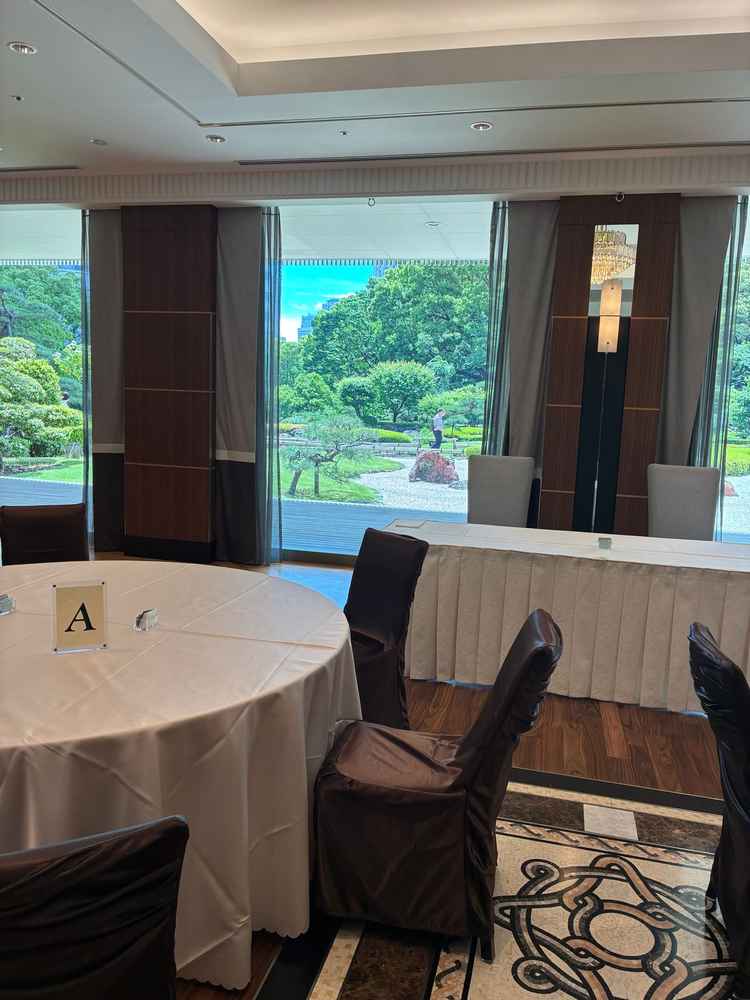 一番お気に入りの披露宴会場です♪外が見えるところが素敵〜