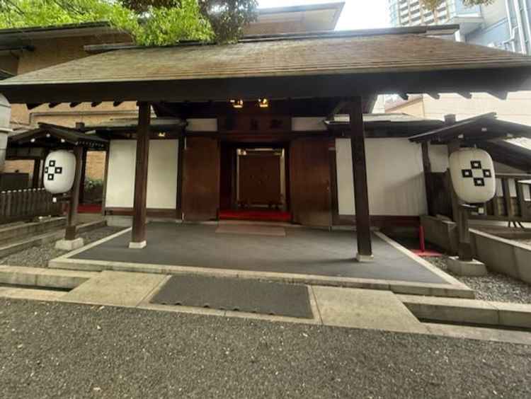 廊下から挙式場へつながっていました。