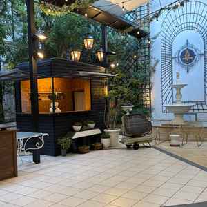 屋根があるため雨天でも安心です。