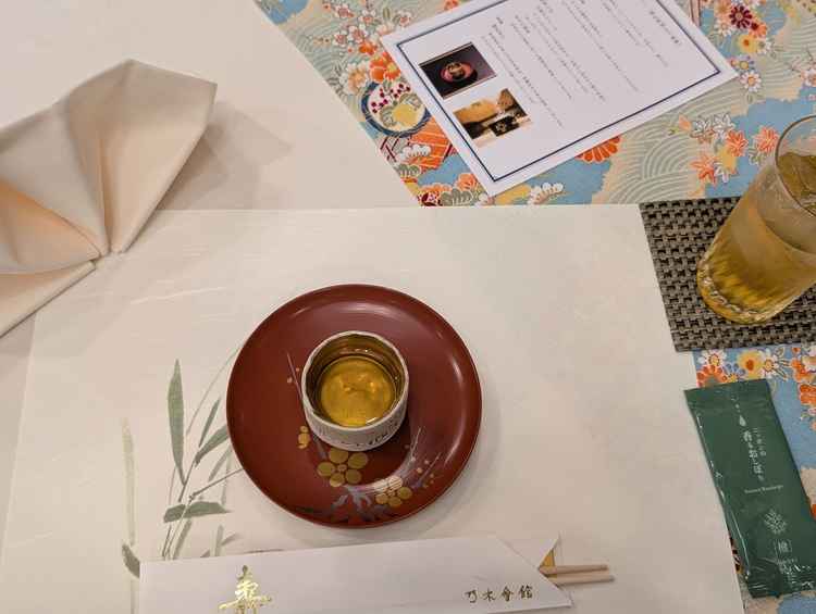 試食の料理はどれも美味でした。一番に提供されたお出汁が絶品で、料理の期待が一気に高まりました。