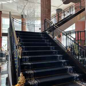 階段での写真もとても素敵でした。