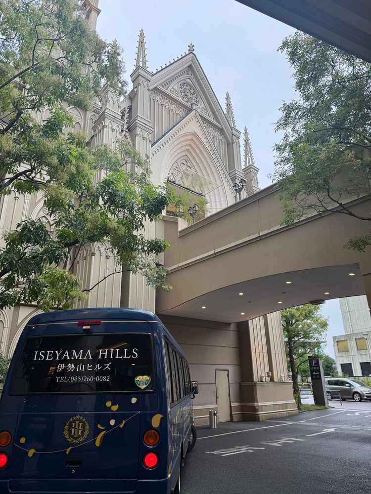 会場見学を始める時に入り口で撮った写真です。