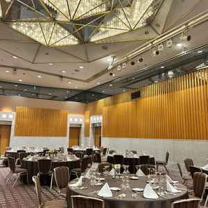 100名ゲスト招待でも十分な広さのある会場