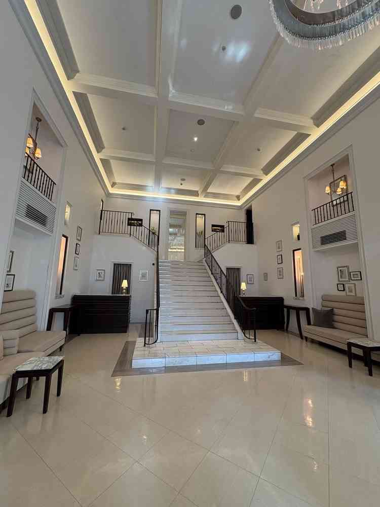 チャペルに続く階段