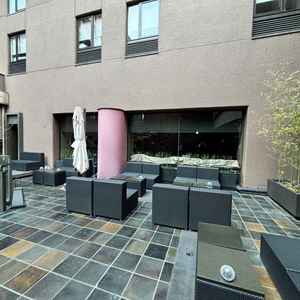 中庭です。前撮りここでも撮れるし、外での披露宴とかでも使えるみたいです。