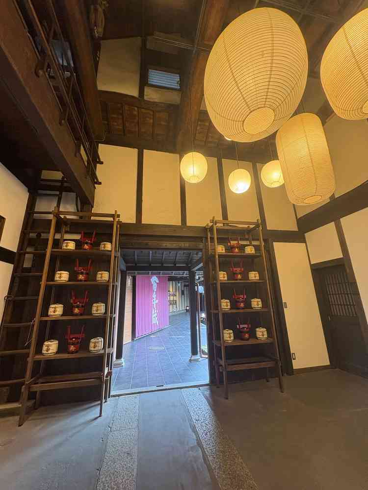 会場の入口。両サイドには新郎新婦の控え室がある。