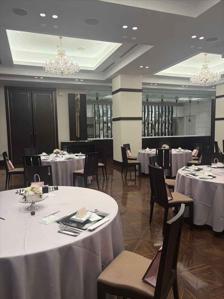 オープンキッチンがあり、料理の演出を入れるのも良いなと思いました。