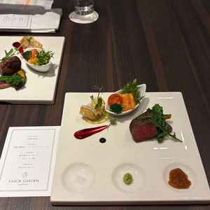 試食（前菜、メインのワンプレート）