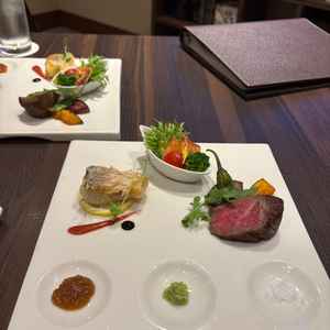 試食させていただいた料理。鯛が美味しい。