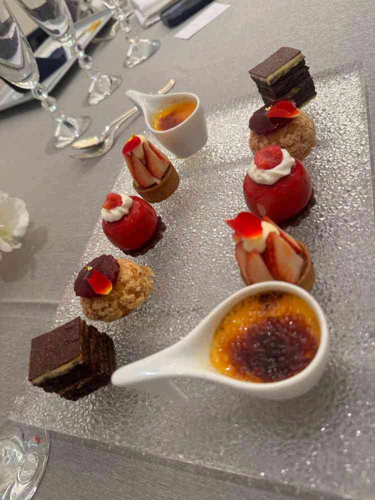 試食のデザート